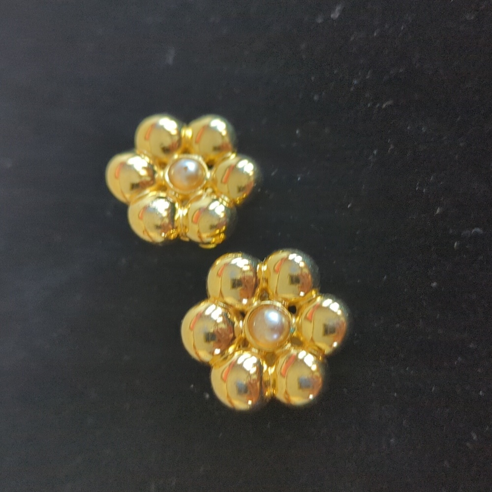 Flower Pearl Earrings